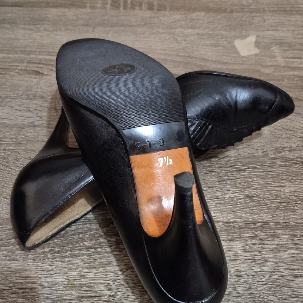 Andrew Geller Black Leather Heels - Picture 5 of 8